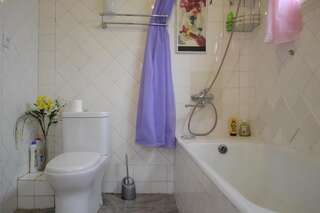 Хостелы Picnic Hostel Кутаиси Бюджетный трехместный номер-4